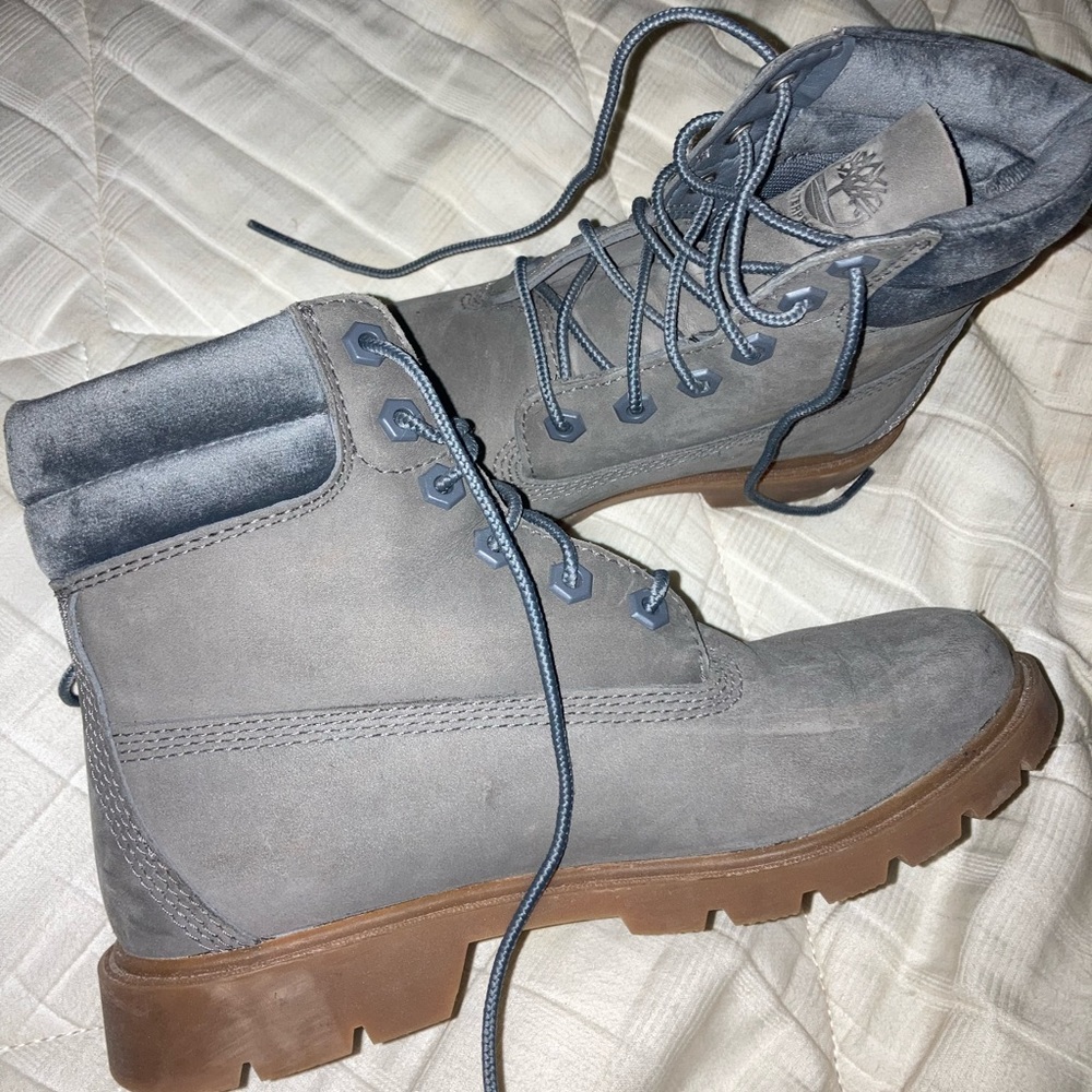 Light Grey Short Timberland boots